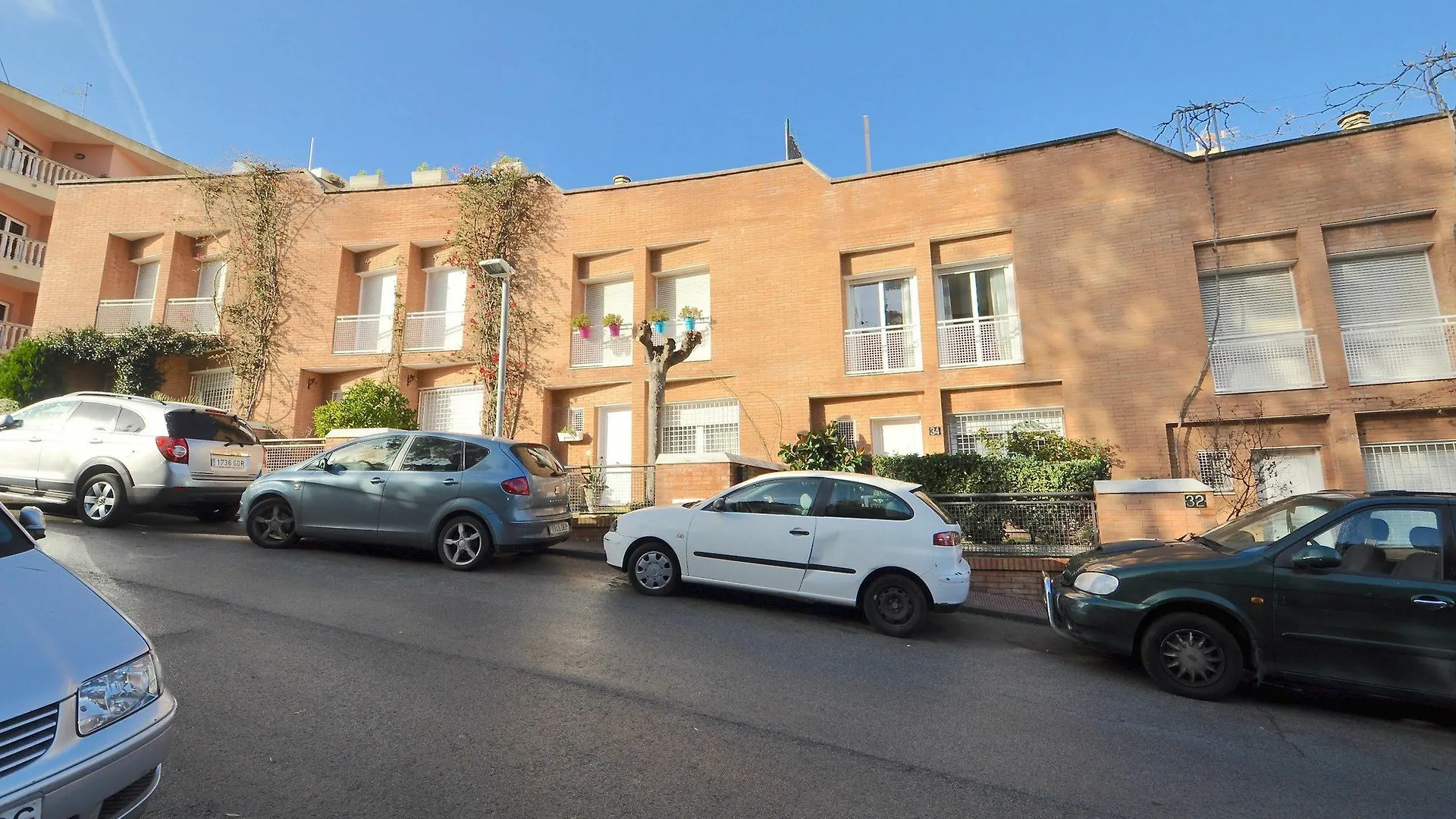 Townhouse Roger Lloretholiday Lloret de Mar